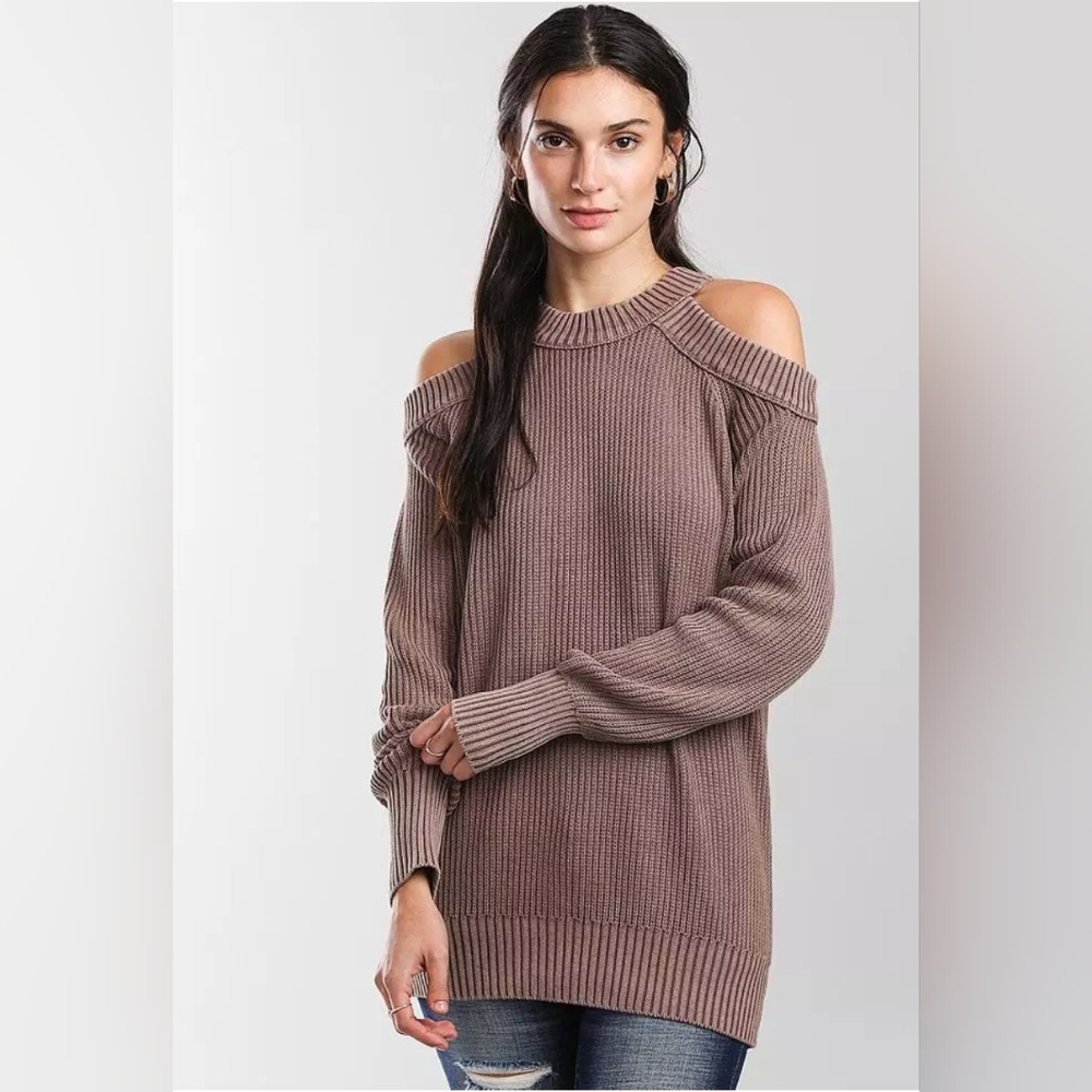 Women's Off-Shoulder Sweater - Peppercorn Size Small